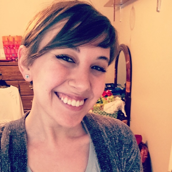 Meet your Posher, Alicia - Picture 1 of 1